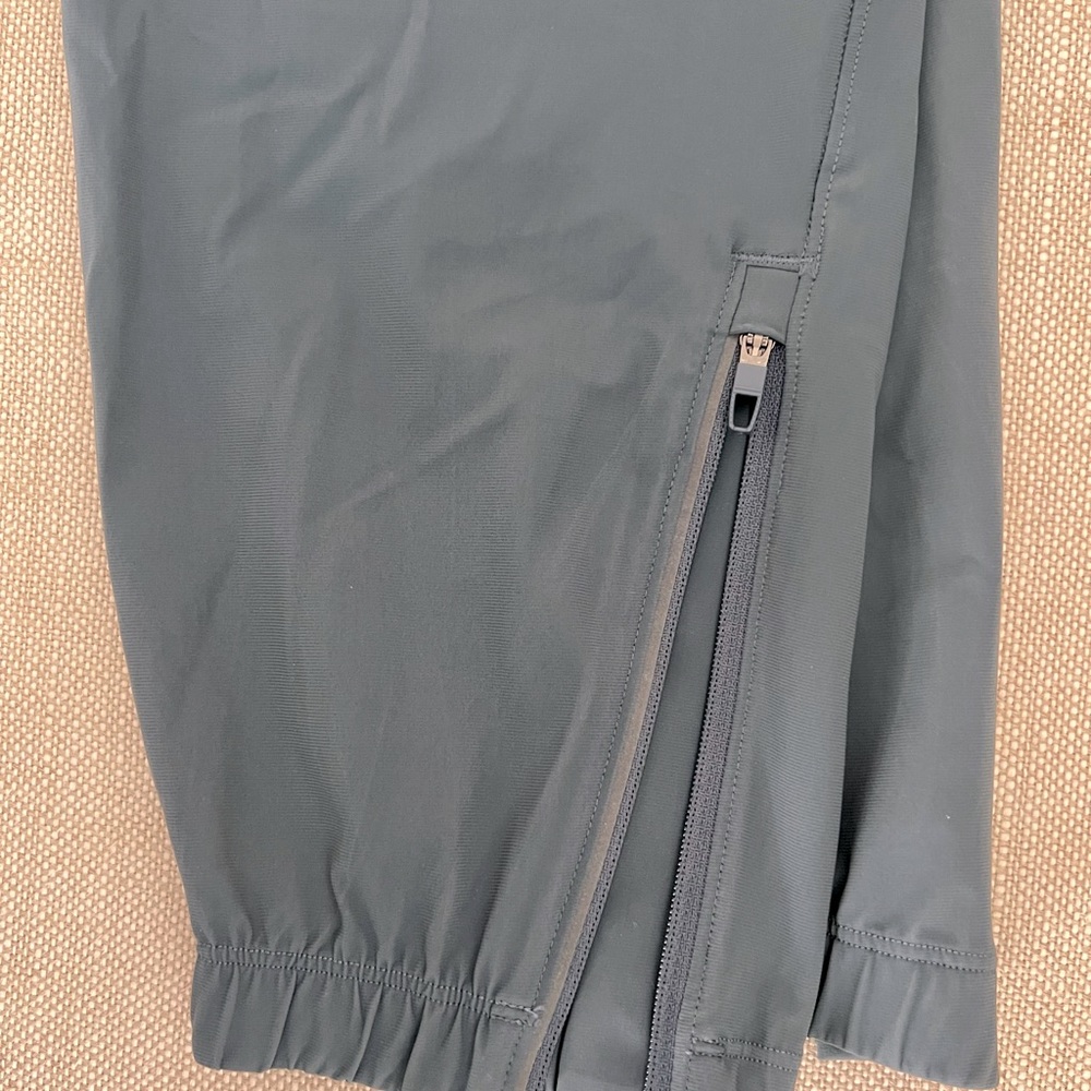 Lululemon Surge Jogger Shorter Length GREAT CONDITION
